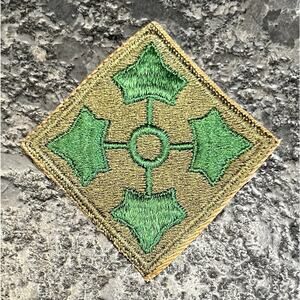 Original WWII US ARMY 4th Infantry Division Jacket Sleeve Insignia Patch